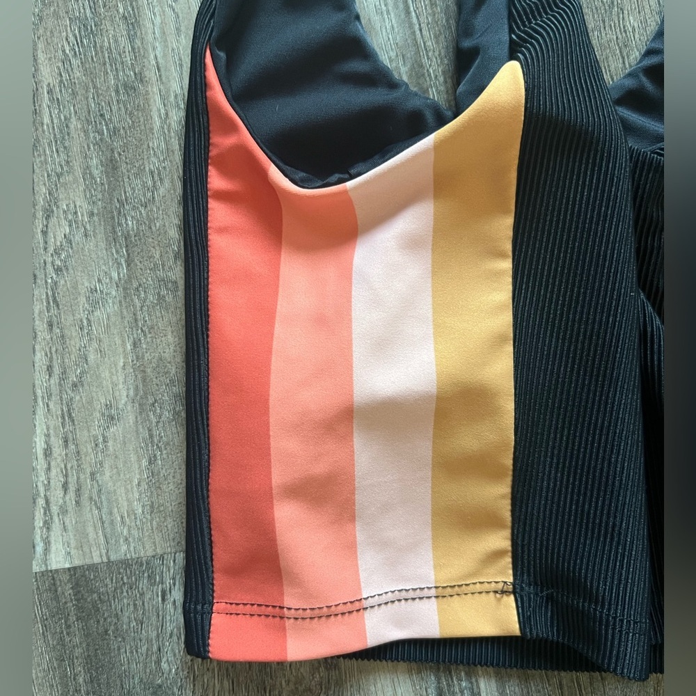 Beach Riot Bra Black Tessa Sport Top Sports Bra Size Medium Workout Stripes - Picture 10 of 11